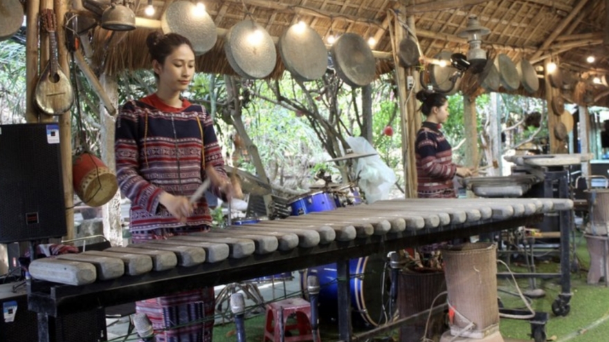 Natural sounds of the lithophone in Vietnam’s easternmost region
